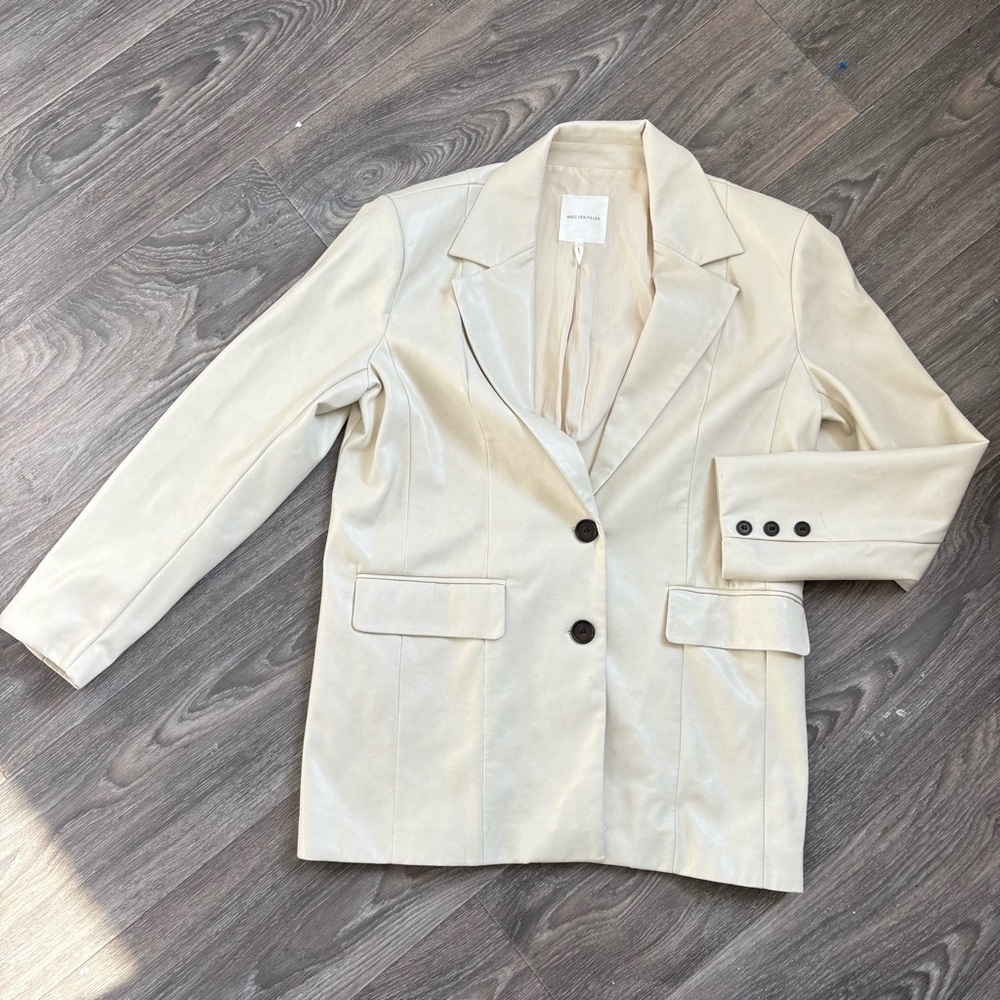 structured cream faux leather boyfriend blazer by Avec Les Filles - Picture 2 of 6